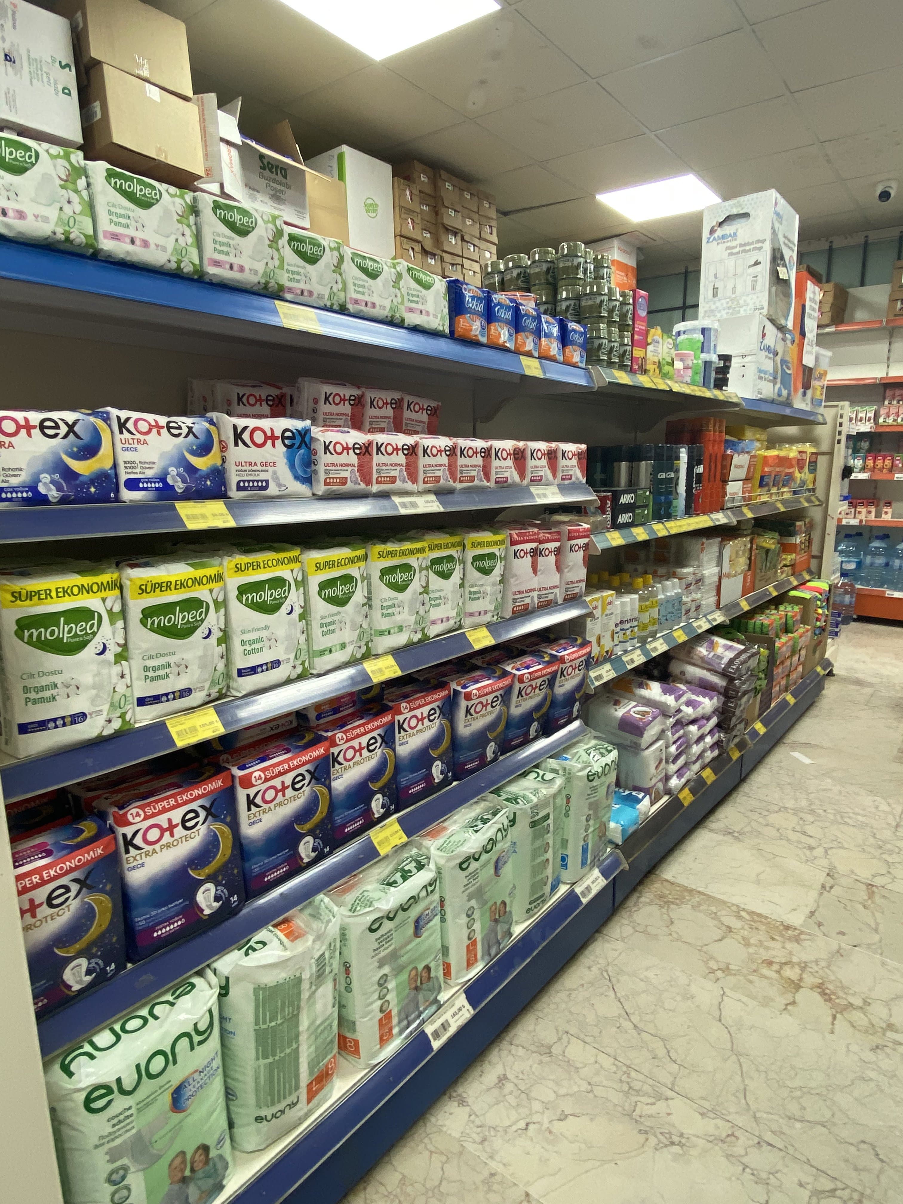 Emek Market Vitrin 12
