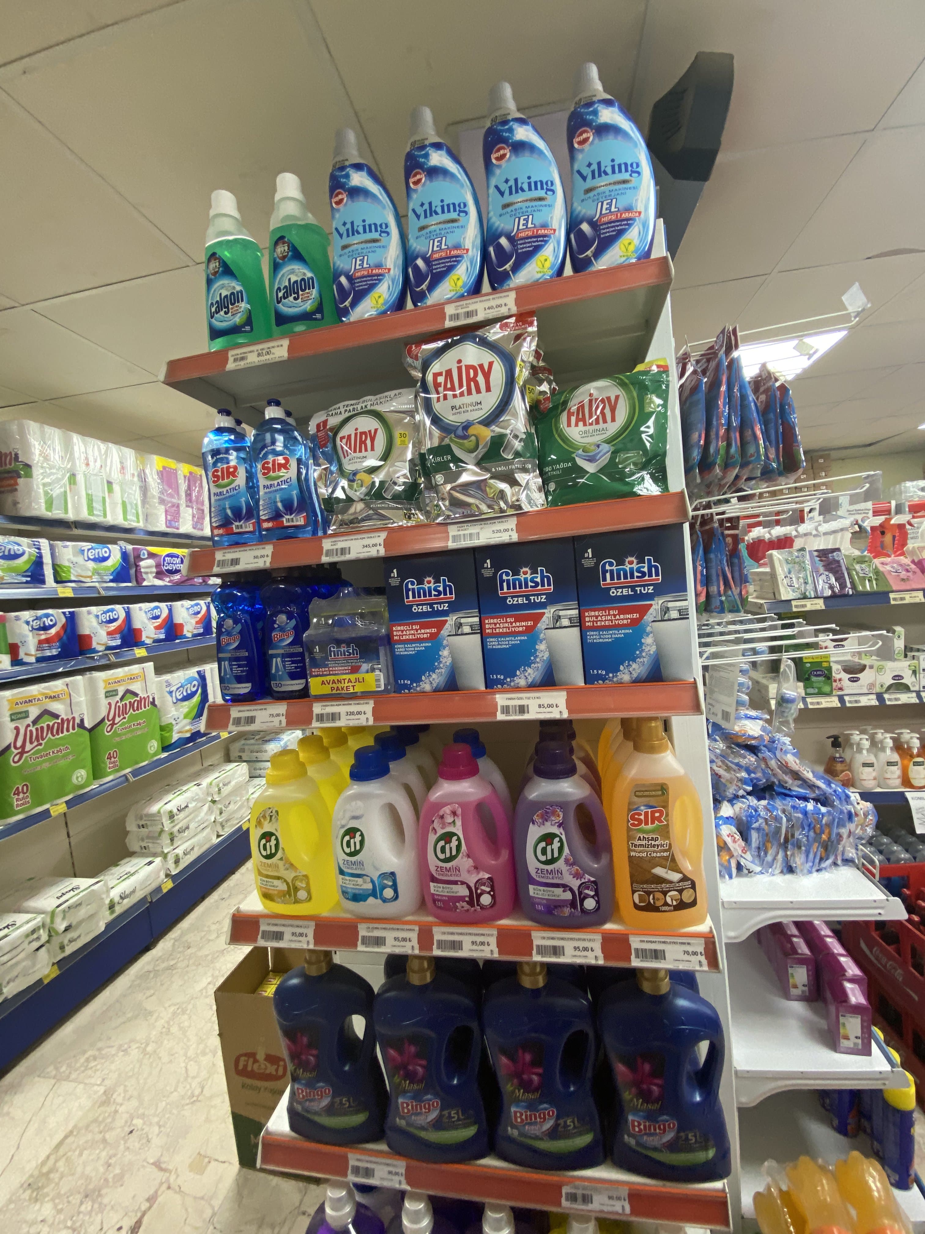 Emek Market Vitrin 25