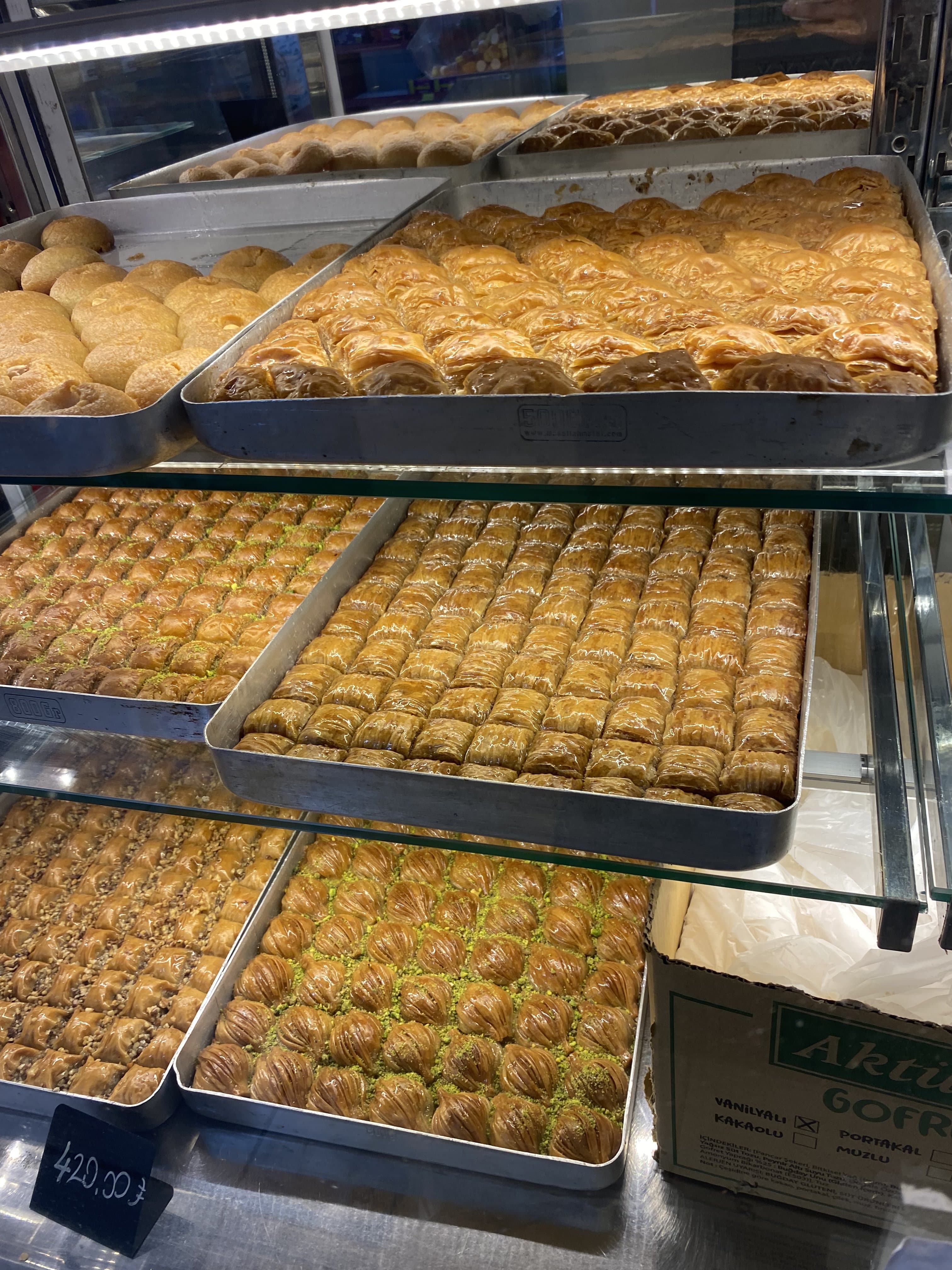 Emek Market Vitrin 40